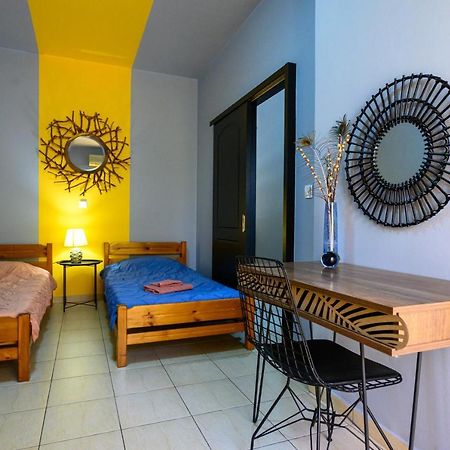 Rea Apartment II "1Minute From The Beach" Kalamata Esterno foto