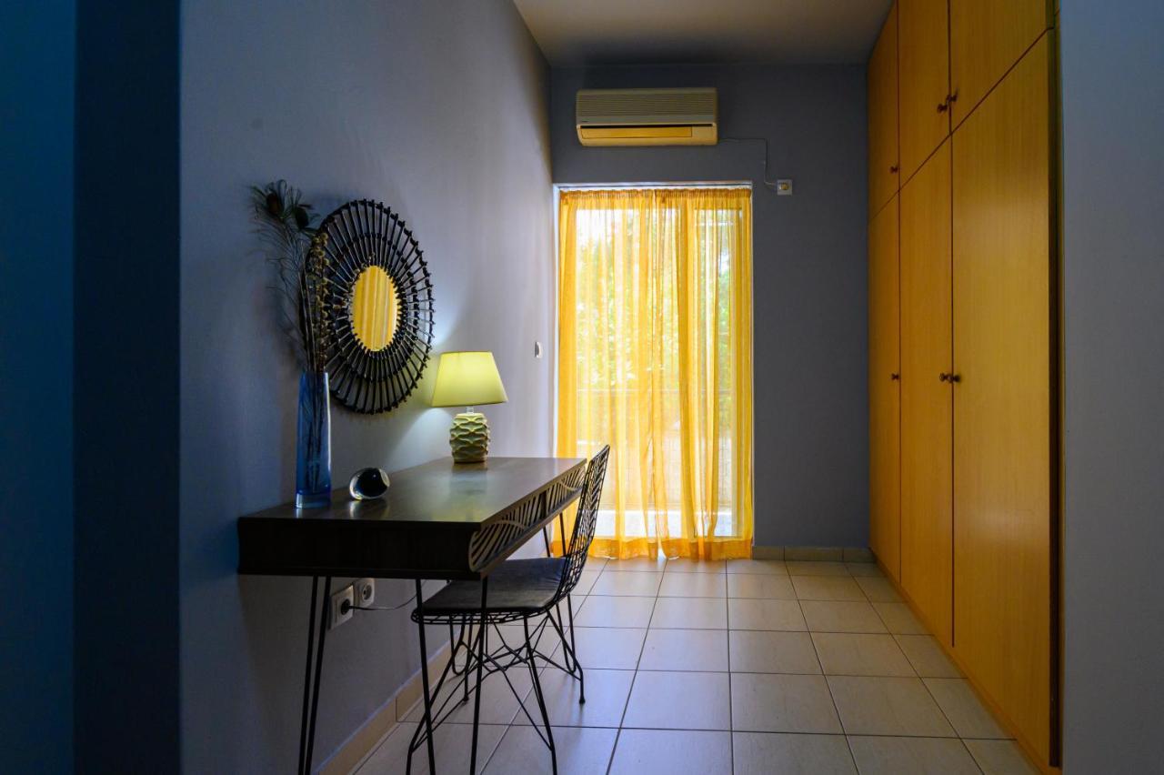 Rea Apartment II "1Minute From The Beach" Kalamata Esterno foto